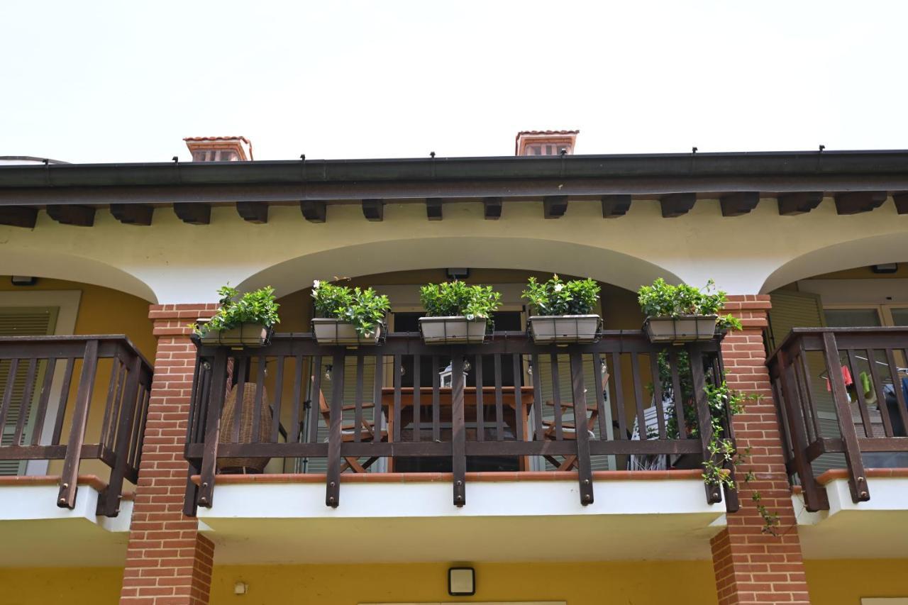 Aura Loving Home Con 4 Posti Letto, Cucina Completa, Terrazzo Ed Un Grande Parco Verde Serravalle d'Asti Exteriér fotografie