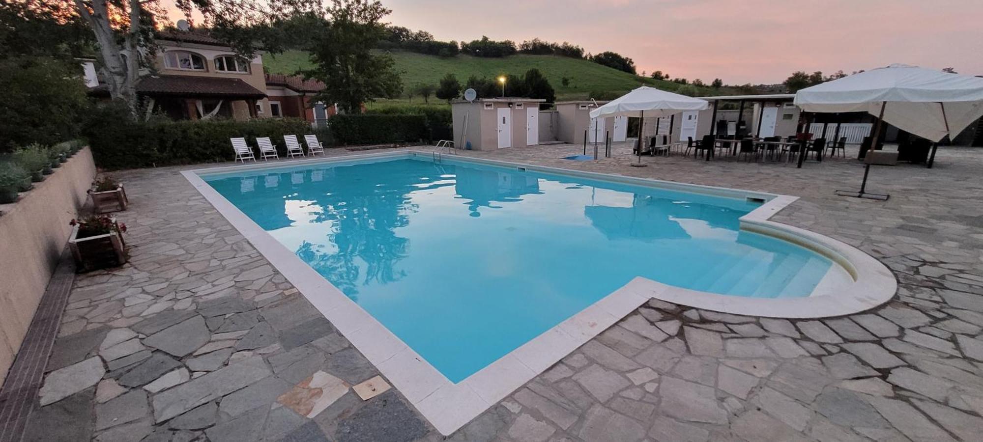 Aura Loving Home Con 4 Posti Letto, Cucina Completa, Terrazzo Ed Un Grande Parco Verde Serravalle d'Asti Exteriér fotografie