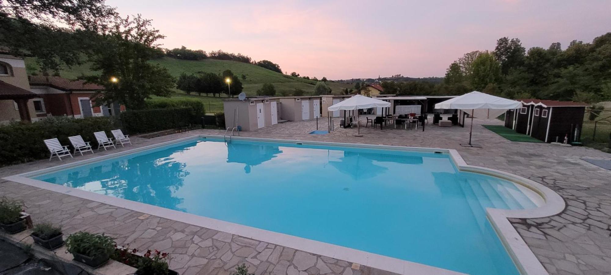 Aura Loving Home Con 4 Posti Letto, Cucina Completa, Terrazzo Ed Un Grande Parco Verde Serravalle d'Asti Exteriér fotografie
