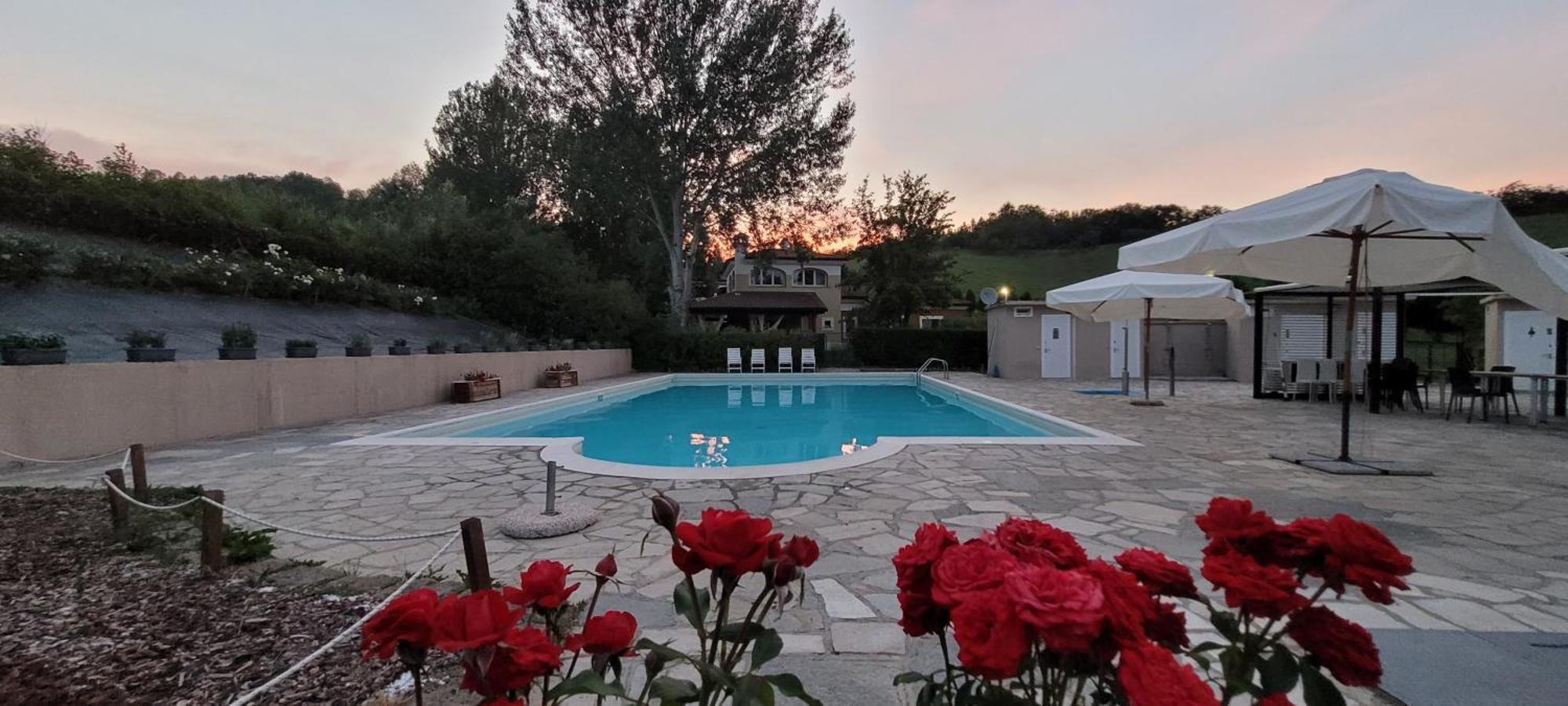 Aura Loving Home Con 4 Posti Letto, Cucina Completa, Terrazzo Ed Un Grande Parco Verde Serravalle d'Asti Exteriér fotografie